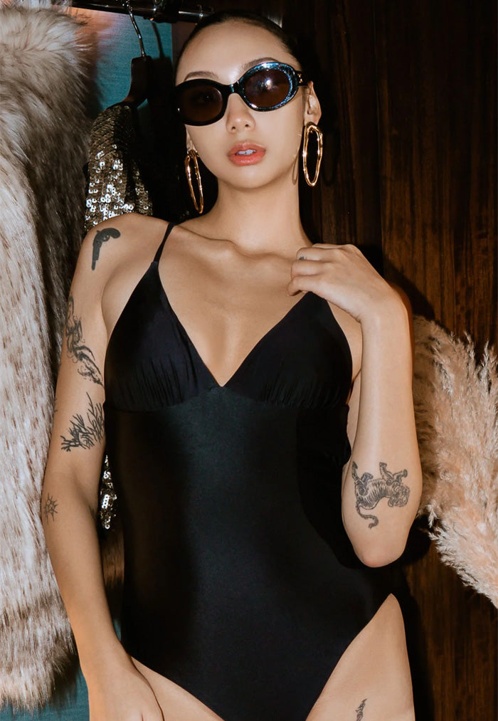 HÁI Hollywood Plunge & Lift Swimsuit - Onyx Black