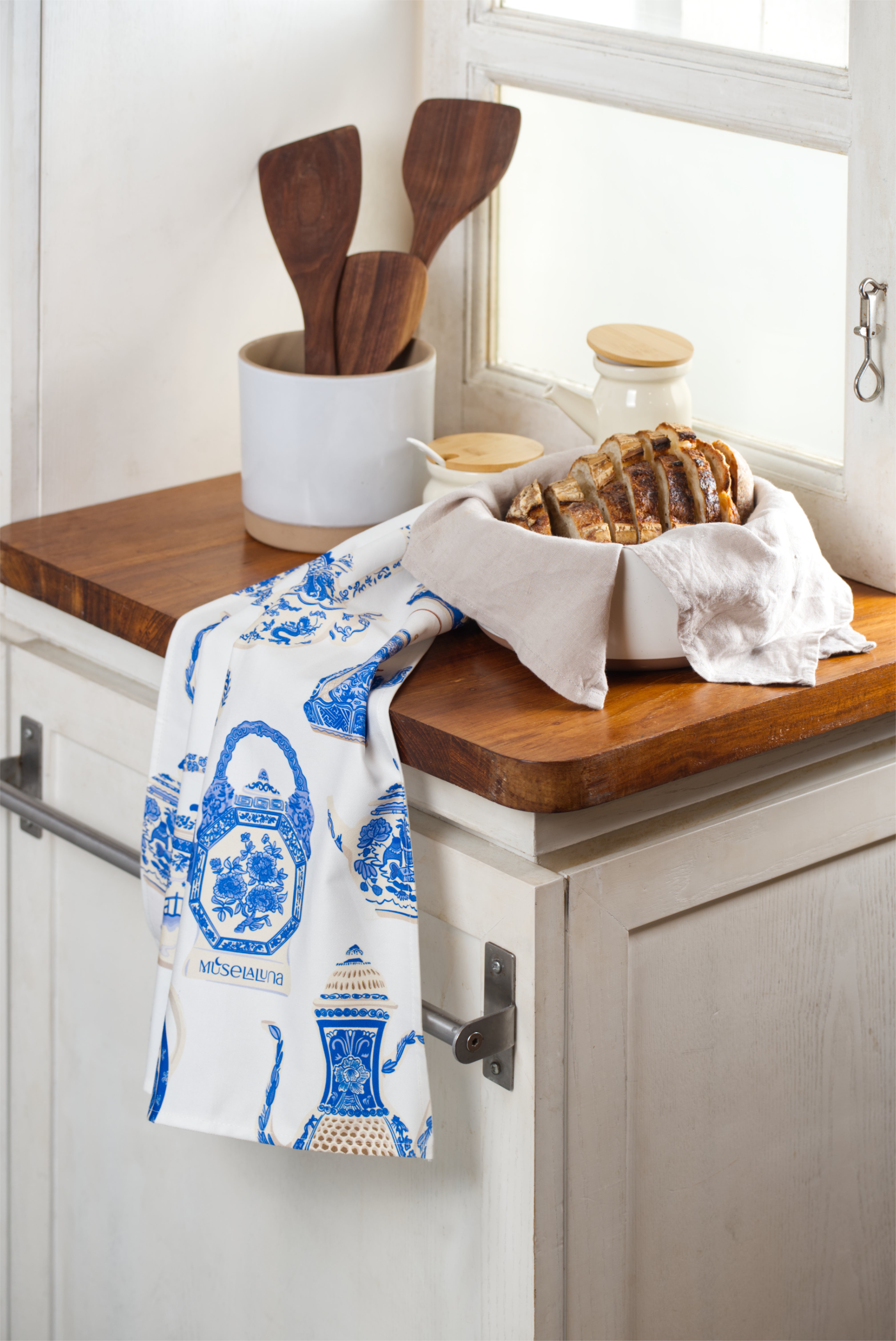 Muselaluna Tea towel - Brewed in Blue