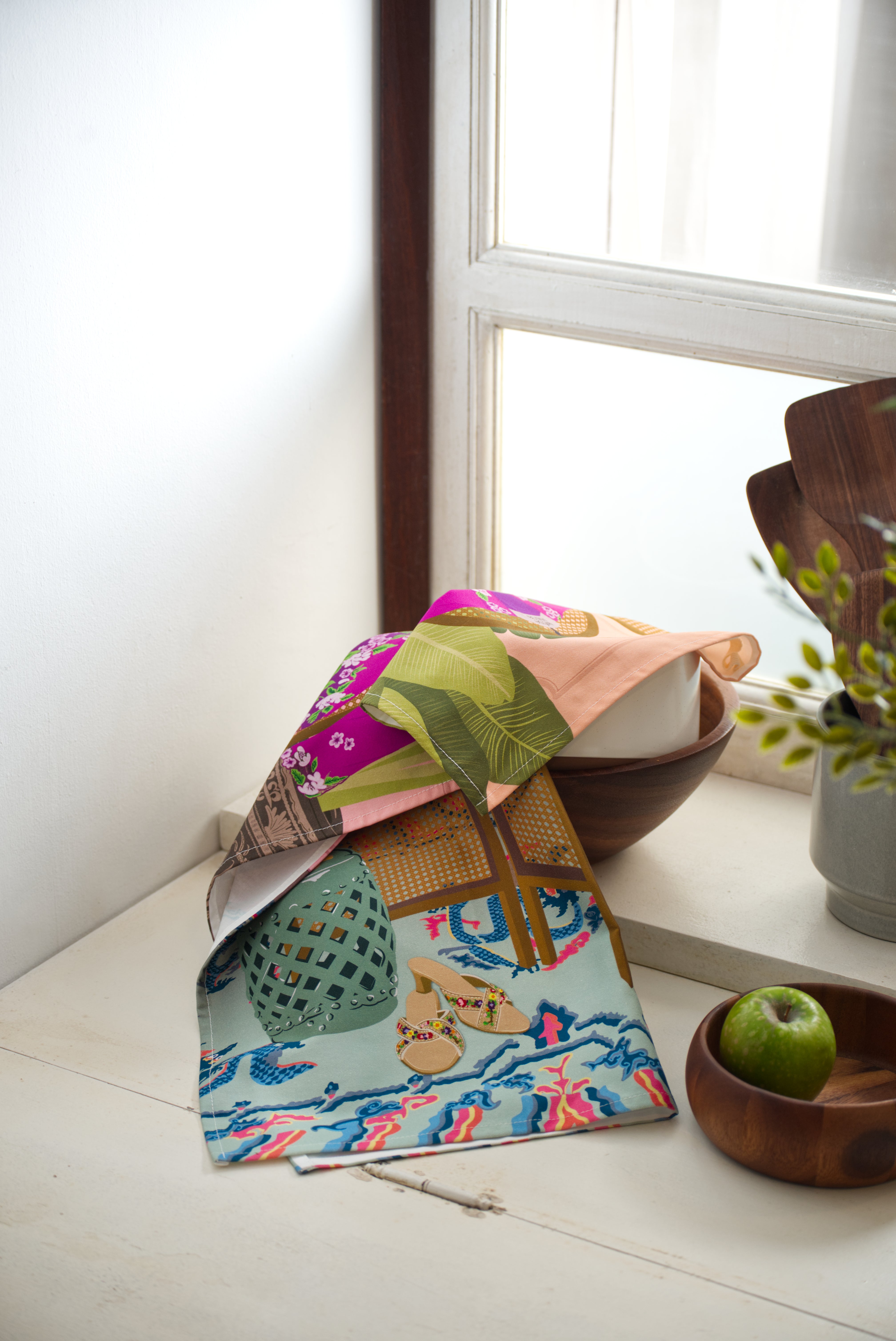 Muselaluna Tea towel - Kebaya Keepsake