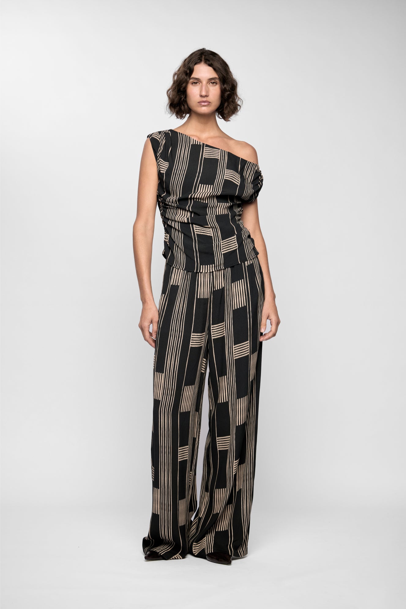 Staple the Label - Marina Asymmetrical Top