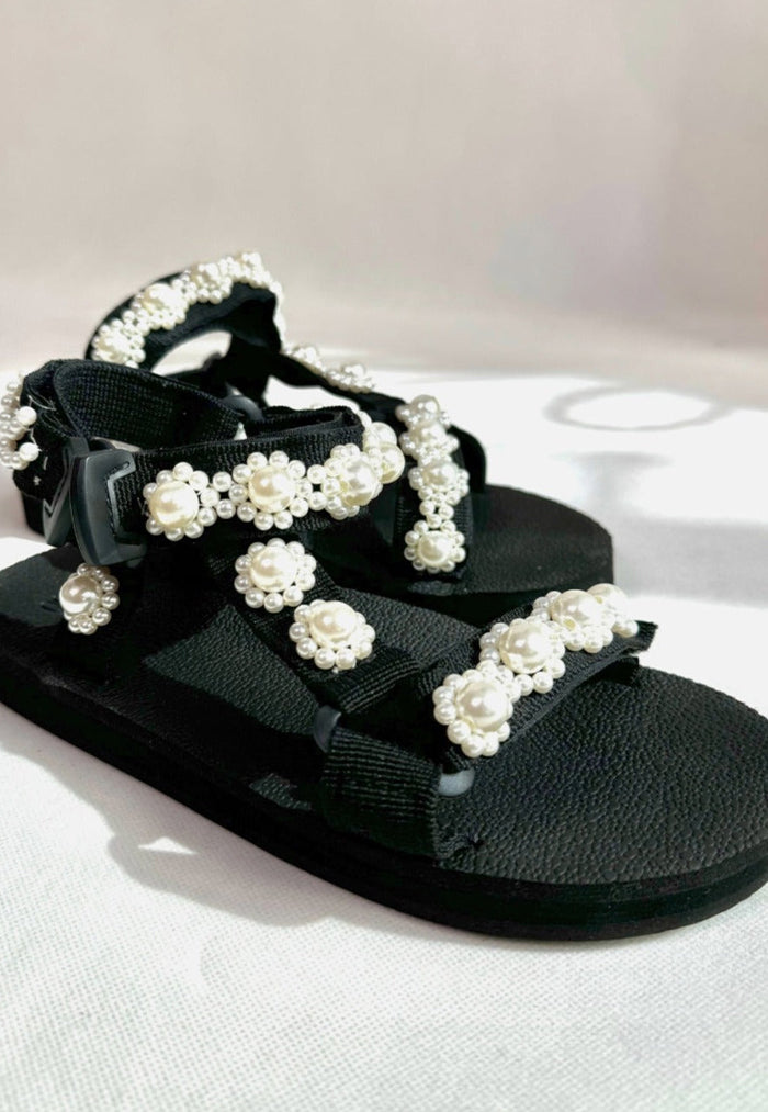 White Pearly Jaedals