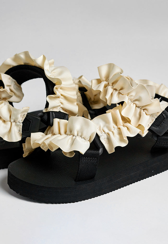 Cream Frills Jaedals