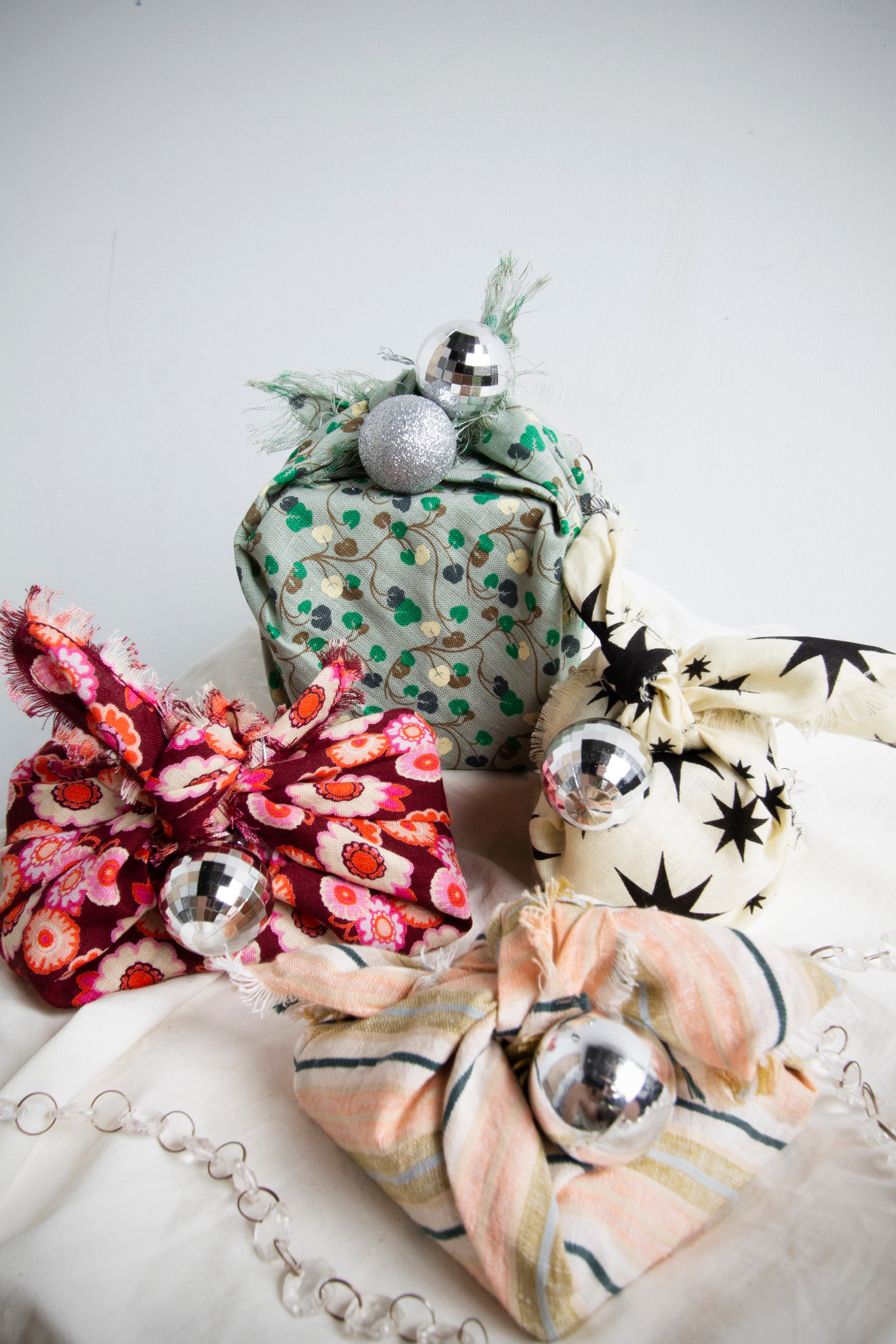 Christmas Gift Guide For Her: Build a Custom Gift Set To Show Her Your Love