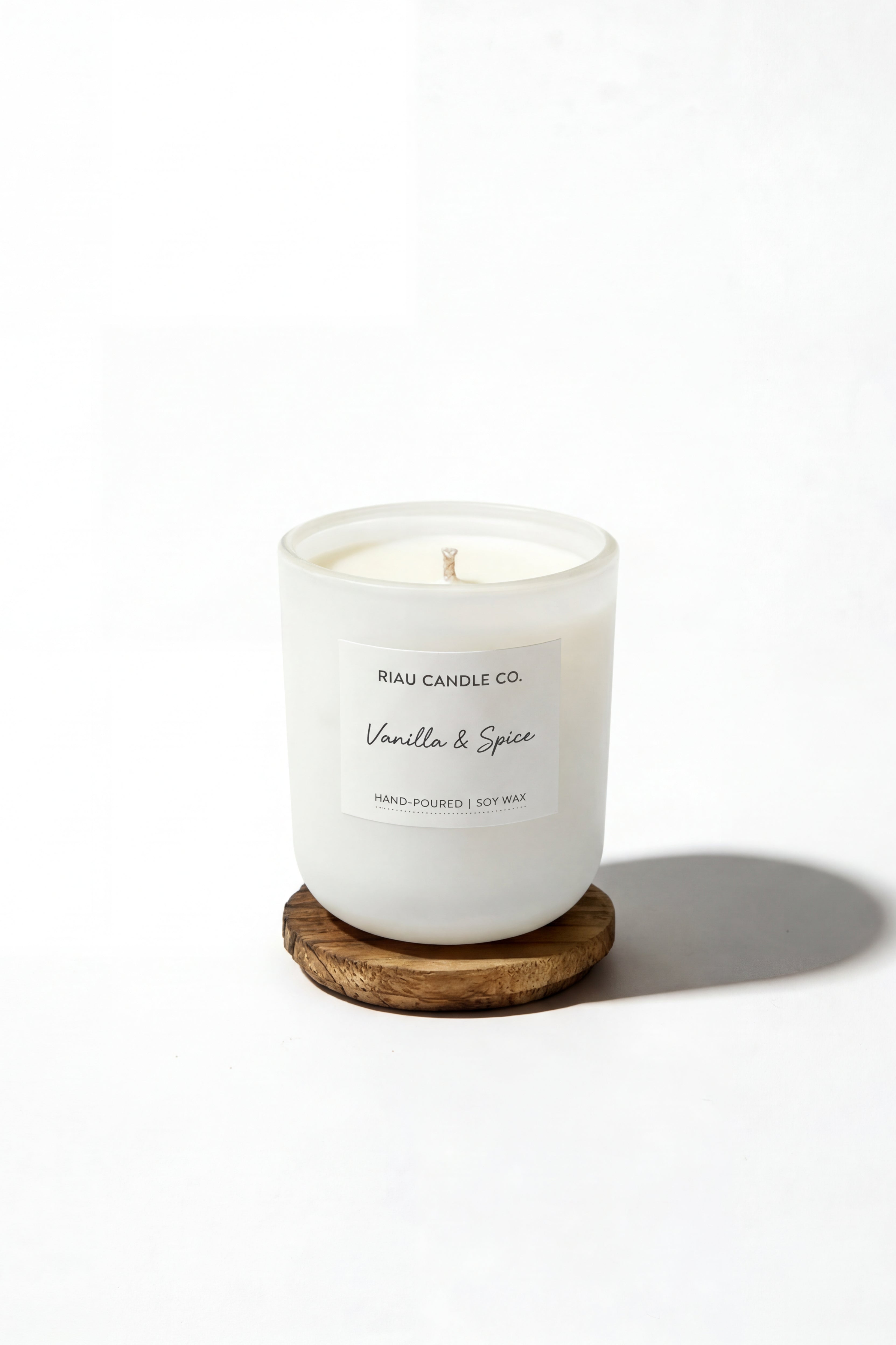 Riau Hand-Poured Soy Candle - Vanilla & Spice