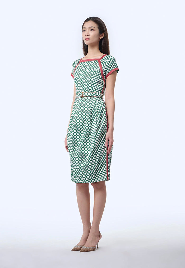 Nala Boat Neck Cheongsam - Love Lace II Green