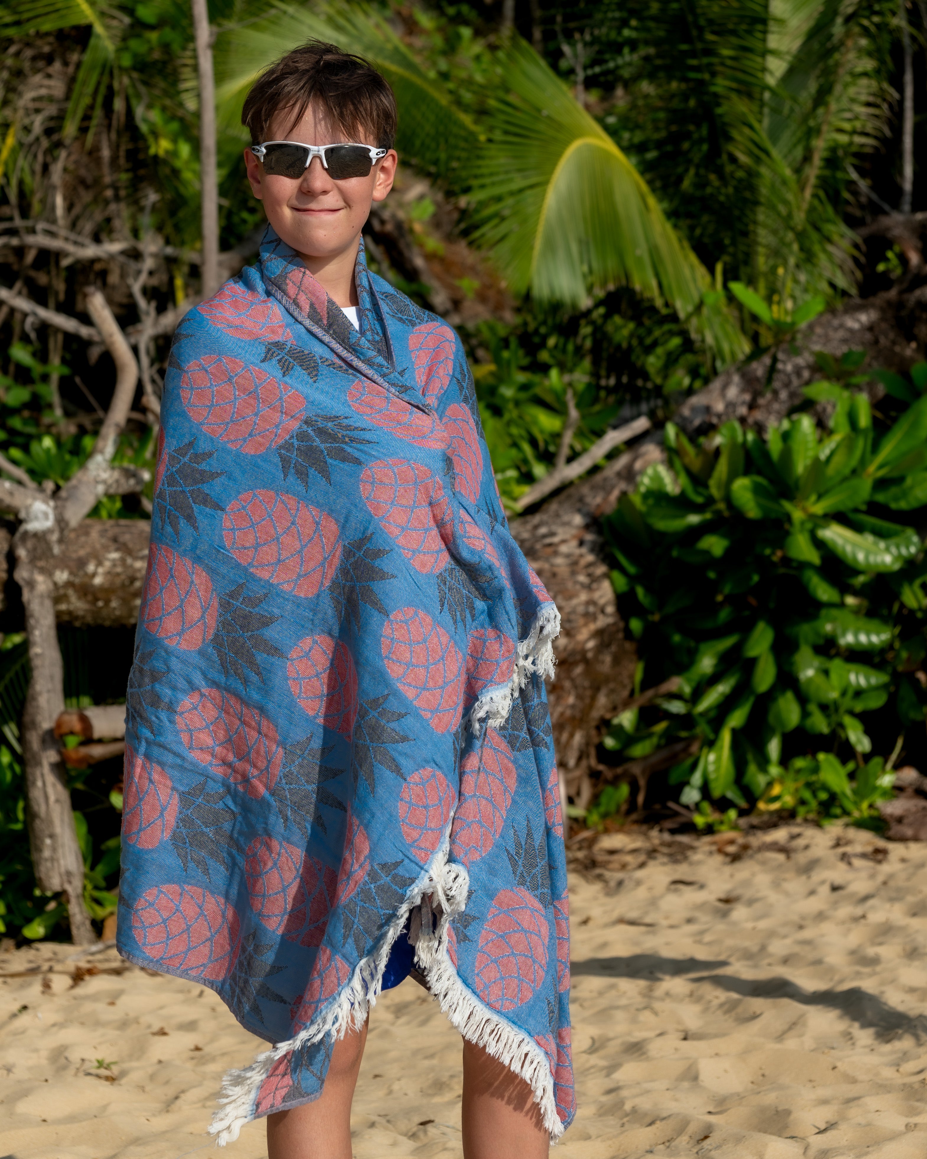 Palms & Pineapples Pineapple Turkish Towel - Red/Blue