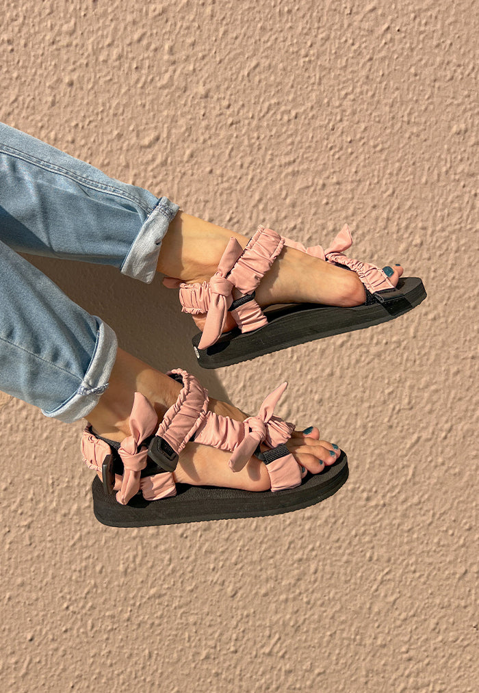 Pastel Pink Leather Jaedals