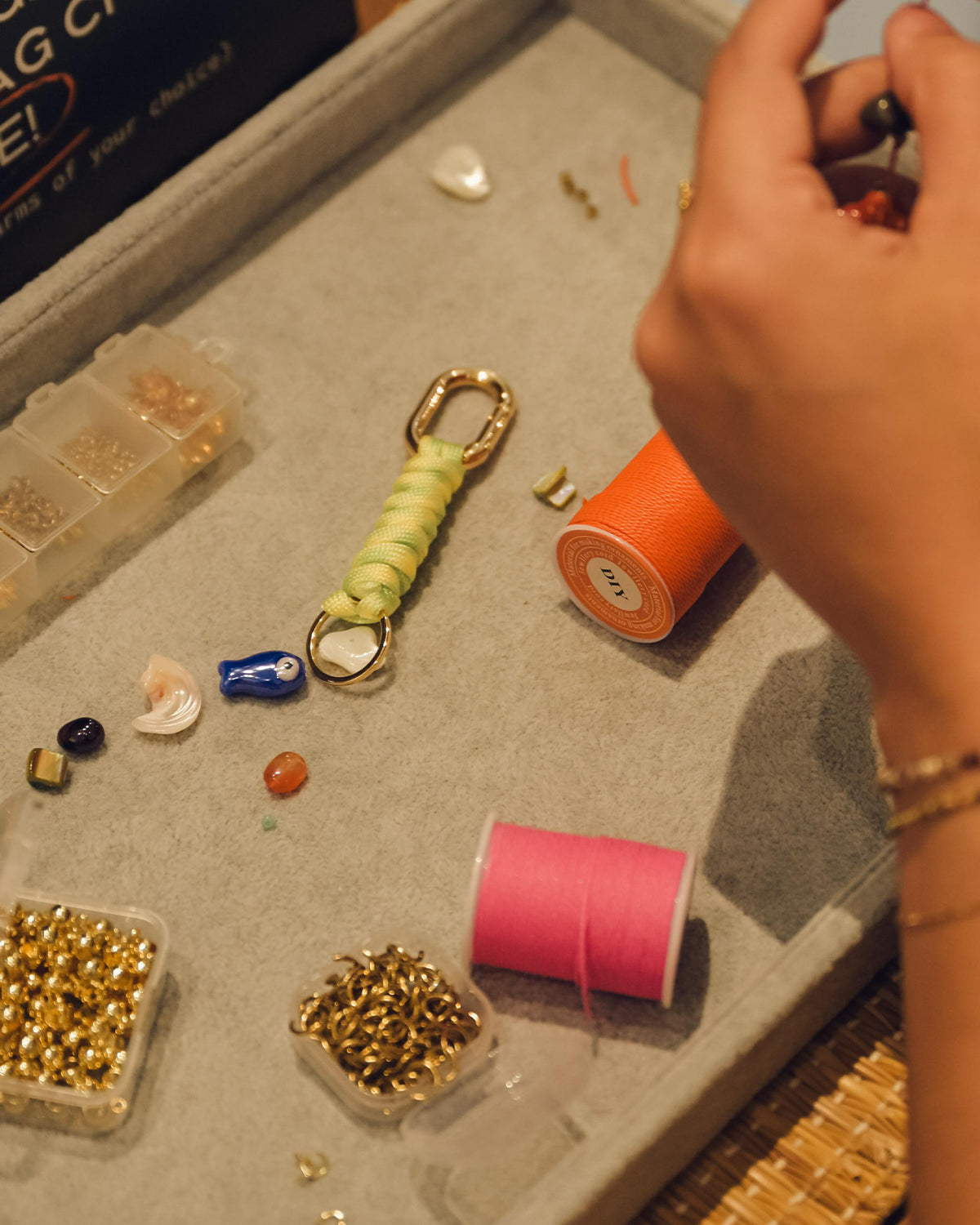 Bag Charm Bar by Envet (10-12 Oct)