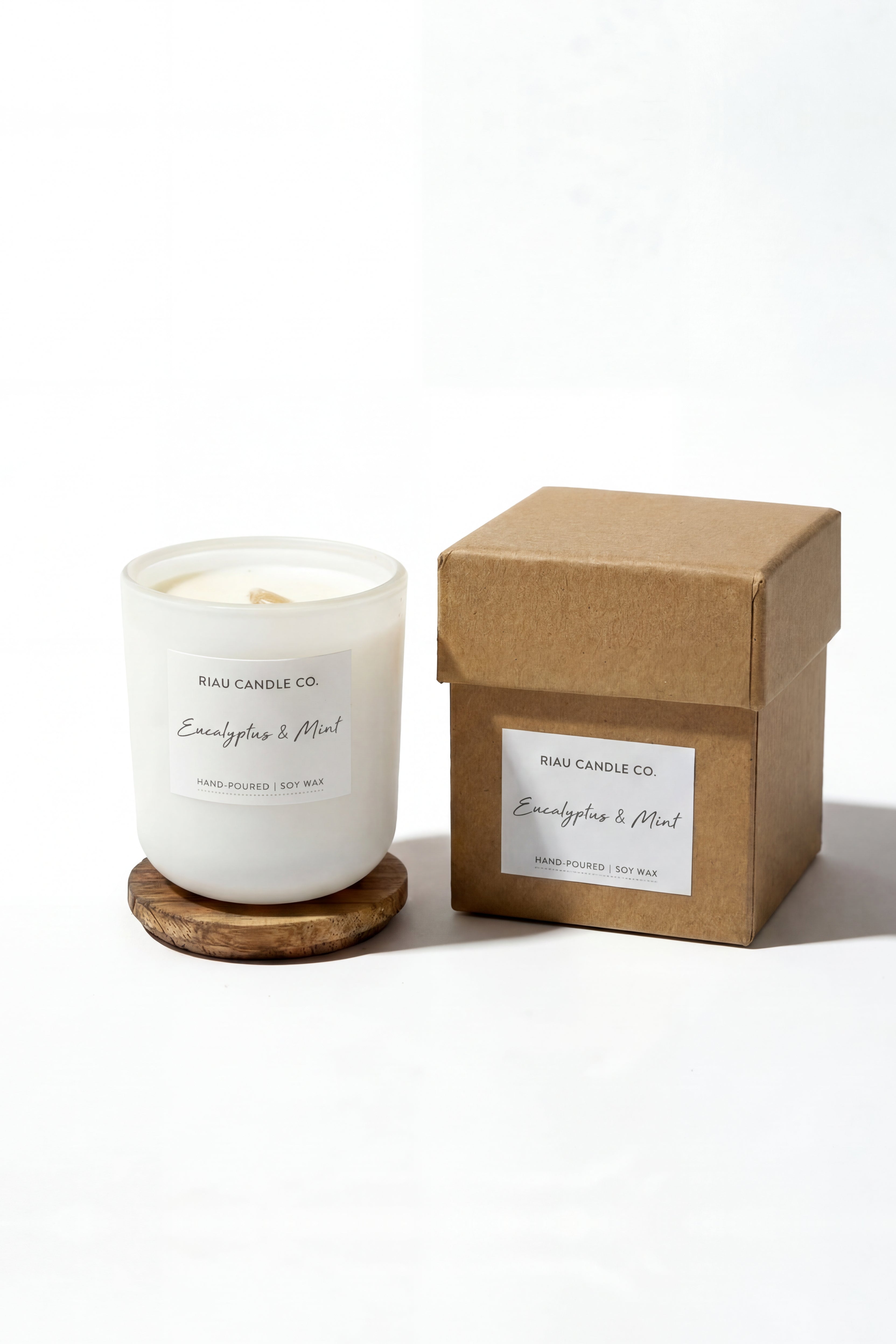 Riau Hand-Poured Soy Candle - Eucalyptus and mint