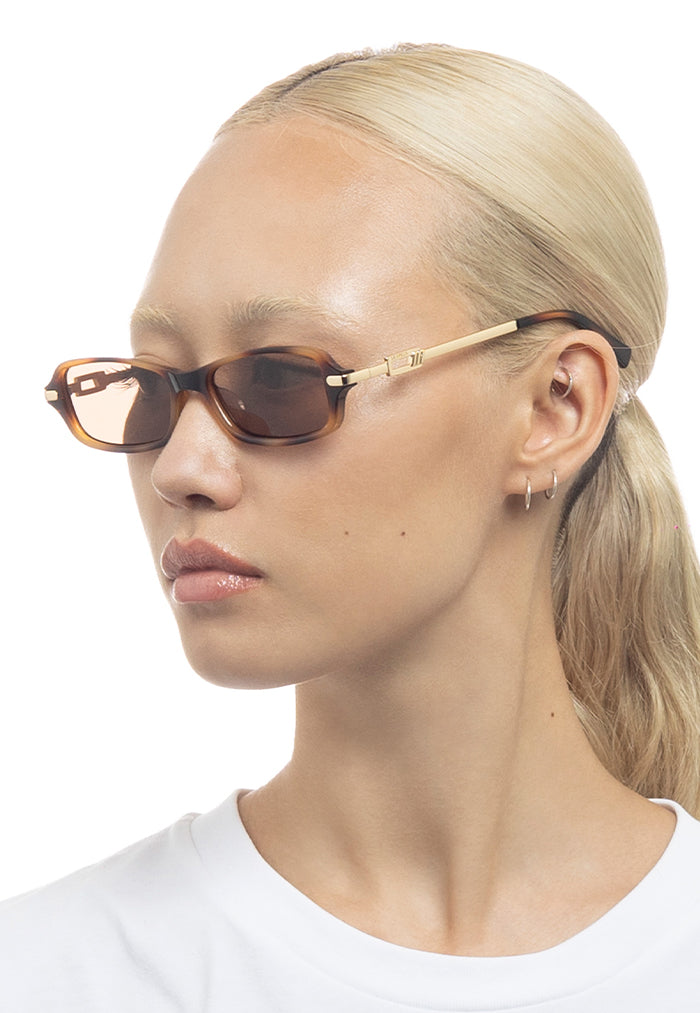 Le Specs Bamboozler Sunglasses - Tort