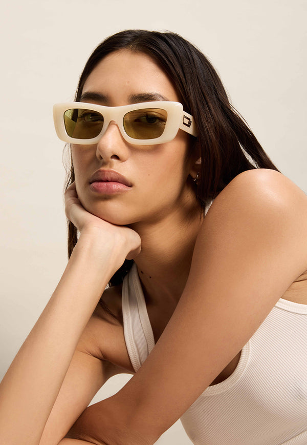 Le Specs Dopamine Sunglasses - Milky Almond