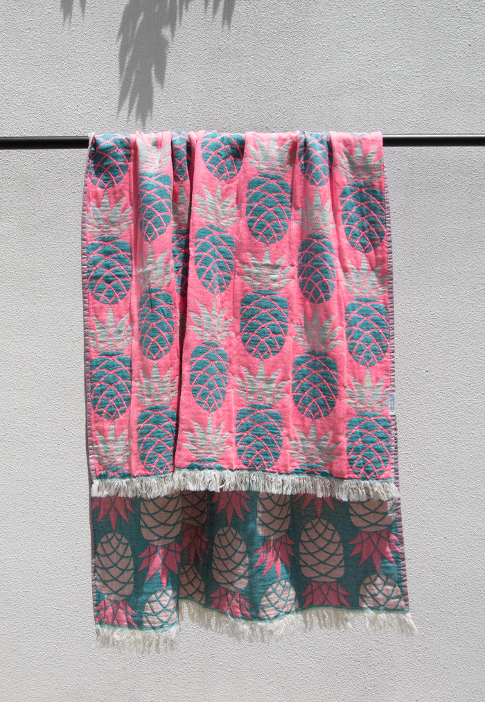 Palms & Pineapples Pineapple Turkish Towel - Turquoise/Pink