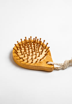 POSTCARD Bamboo Scalp Massager