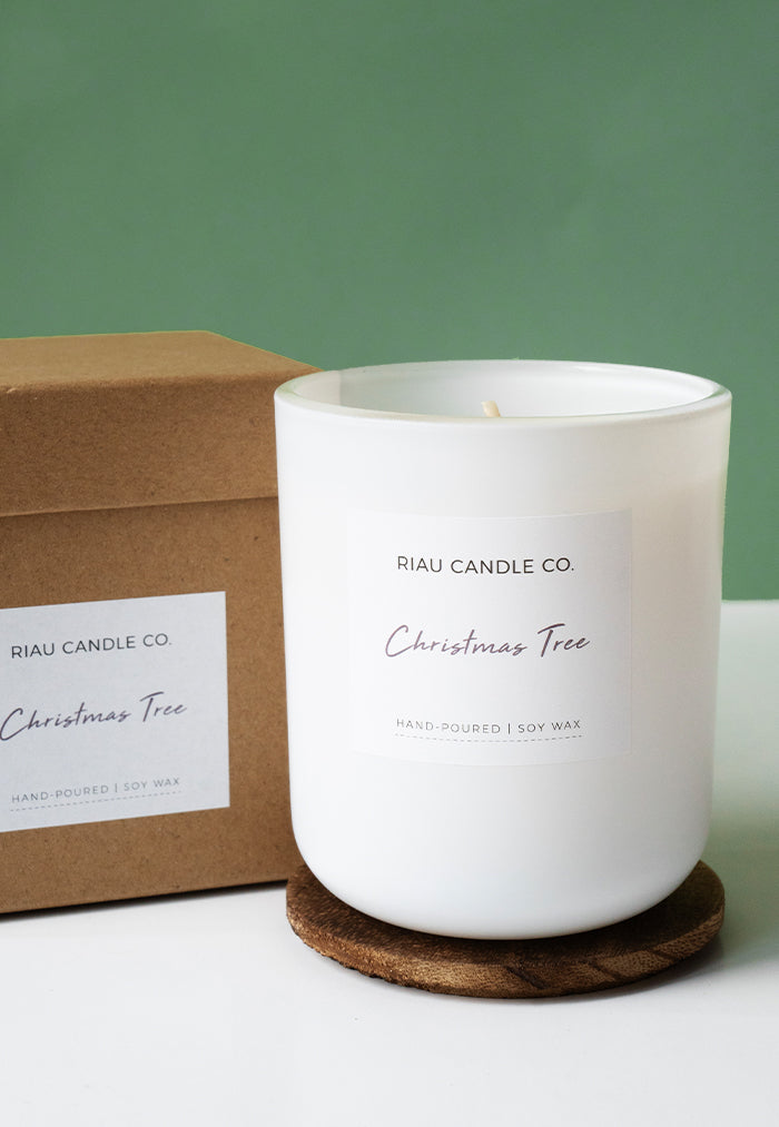 Riau Hand-Poured Soy Candle - Christmas Tree