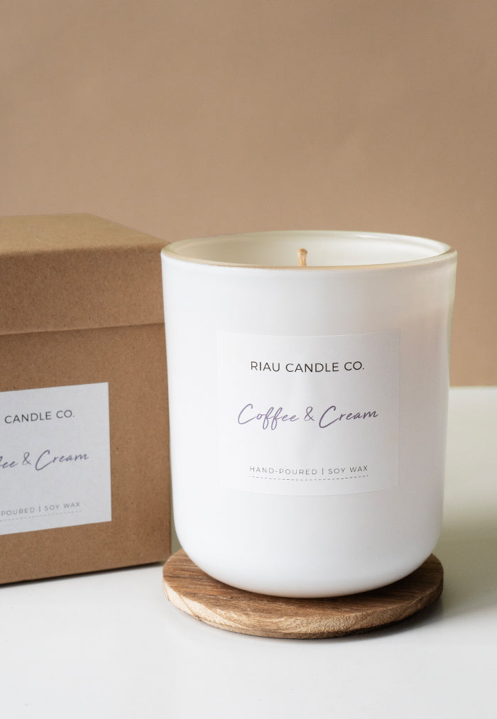 Riau Hand-Poured Soy Candle - Coffee & Cream