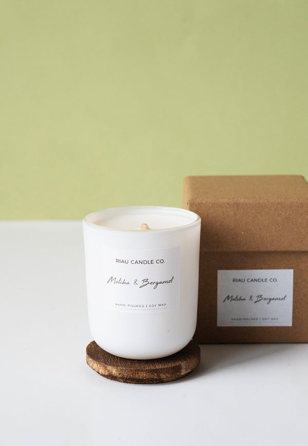 Riau Hand-Poured Soy Candle - Matcha & Bergamot