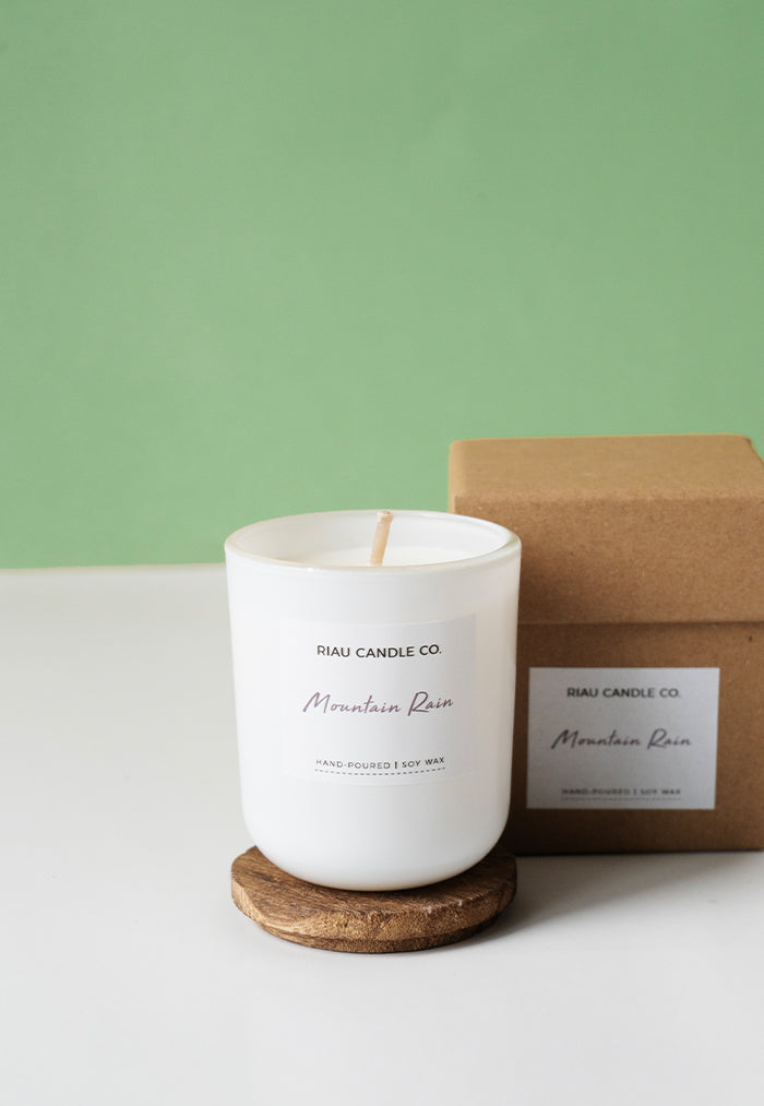 Riau Hand-Poured Soy Candle - Mountain Rain