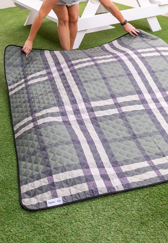 Sista & Co. Picnic Mat - Olive Fields