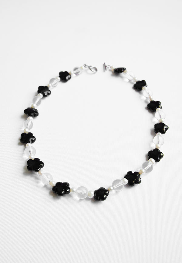 THREEONETWOFIVE Black Agate Flower Necklace