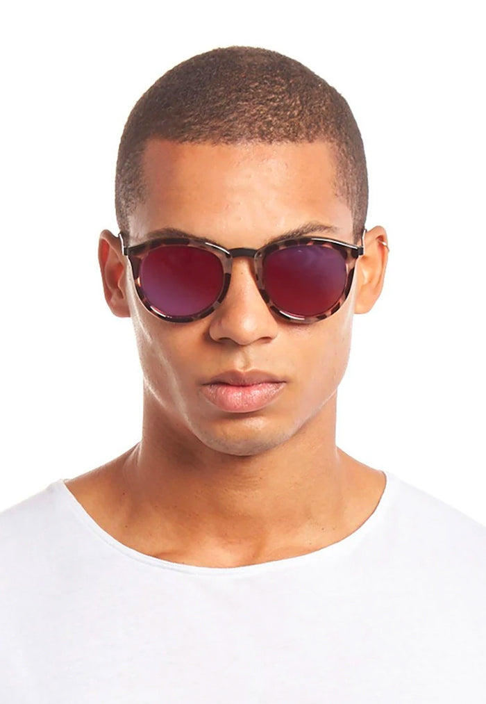 Le Specs No Smirking Sunglasses - Volcanic Tort – theWYLDshop